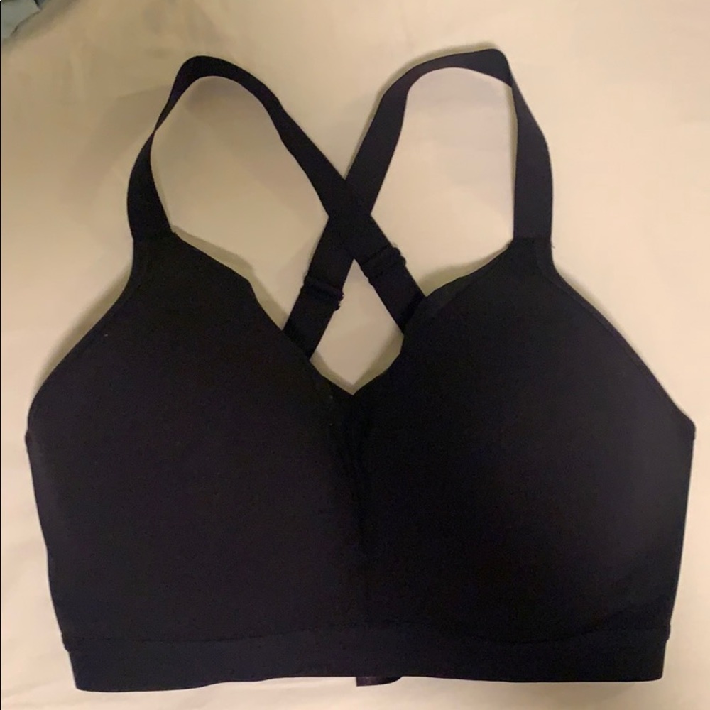 Like new! 32DD Core 10 sports bra